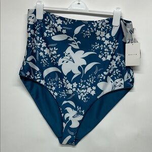 Tahiti Reversible Bikini Bottoms - Second/Sample Baiia NWT 26 blue